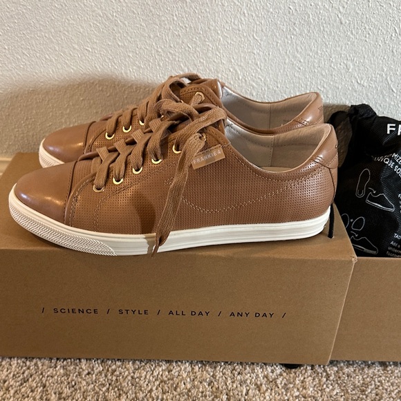 Frankie3 NIB Tan Leather Women's Sneakers - Picture 2 of 3